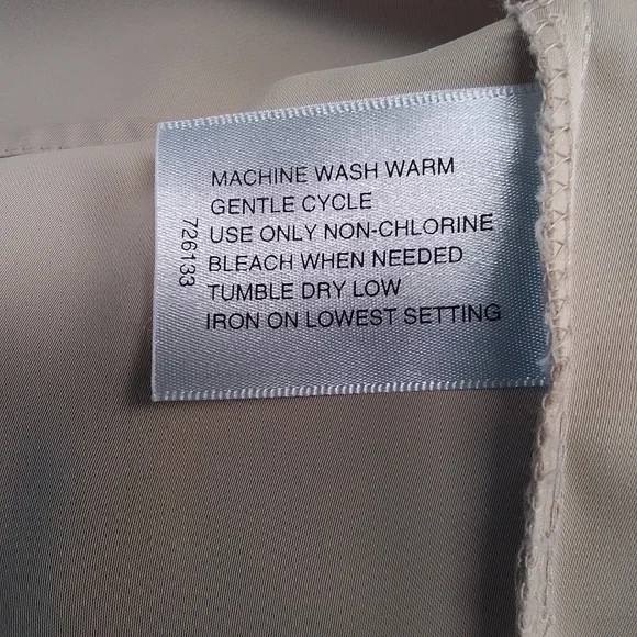 Liz Baker tan smooth tank with cream shiny trim size L - Picture 2 of 7